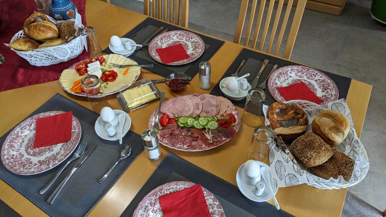 Gaestehaus Freystadt ภายนอก รูปภาพ